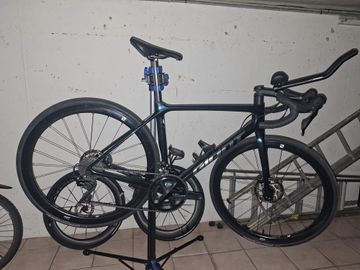 Gebrauchtes Giant TCR Advanced Pro 2 2023 2023 Road & Gravel, Blau — Bild 1 von 4