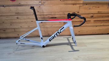 BMC Teammachine SLR 01 MOD 2024 Frameset 2024 Road & Gravel de segunda mano, Blanco — imagen 1 de 3
