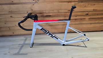 BMC Teammachine SLR 01 MOD 2024 Frameset 2024 Road & Gravel de segunda mano, Blanco — imagen 3 de 3