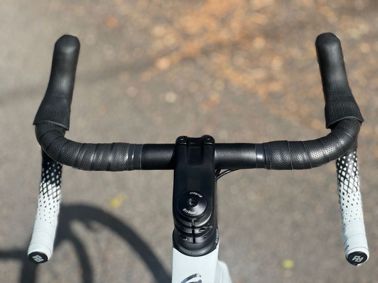 Gusto Custom Shimano 105 2025 Road & Gravel d'occasion — image 11 sur 23