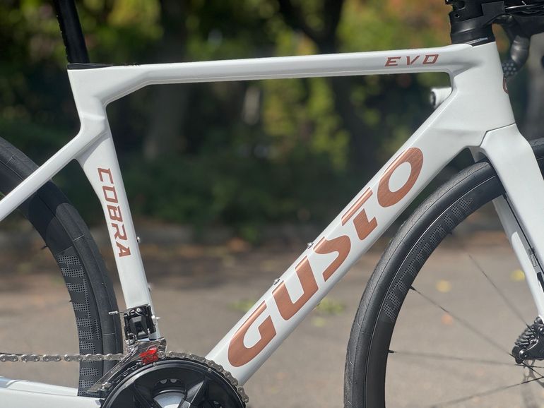 Gusto Custom Shimano 105 2025 Road & Gravel d'occasion — image 5 sur 23