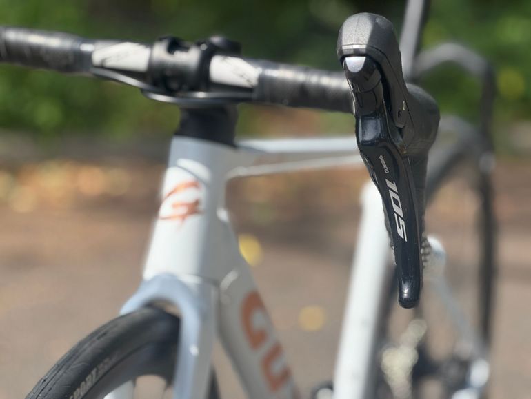 Gusto Custom Shimano 105 2025 Road & Gravel d'occasion — image 15 sur 23
