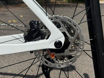 Gusto Custom Shimano 105 2025 Road & Gravel d'occasion — image 18 sur 23