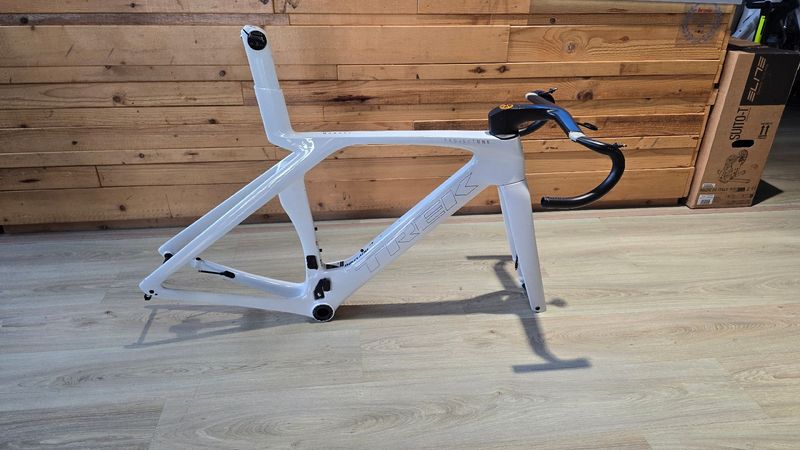 Käytetty Trek Madone SLR 9 AXS Gen 7 2024 Frameset 2024 Road & Gravel