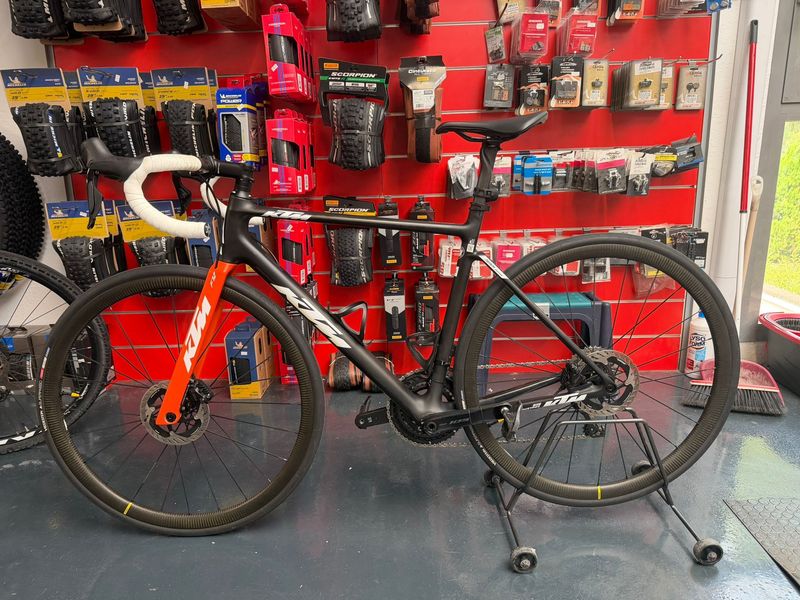KTM Relevator Alto Team 2022 Road & Gravel d'occasion