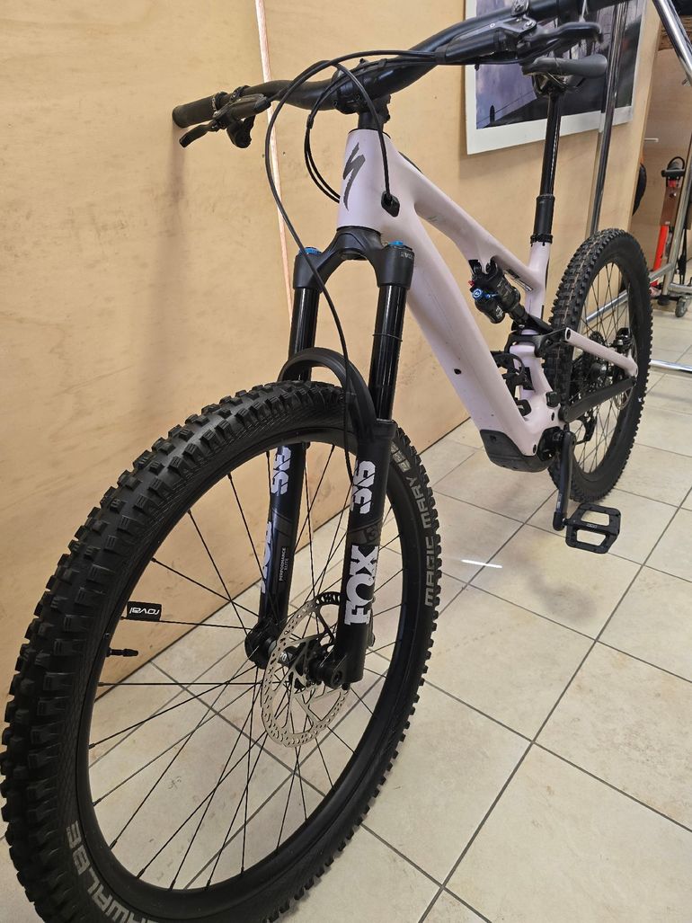 Used Specialized Custom SRAM GX Eagle AXS 2024 Mountainbike, White — image 3 of 17