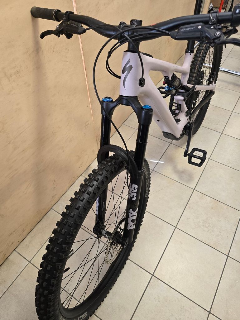 Used Specialized Custom SRAM GX Eagle AXS 2024 Mountainbike, White — image 5 of 17