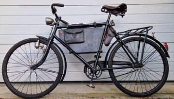 Used Cosmos Custom Urban, Black — image 1 of 3