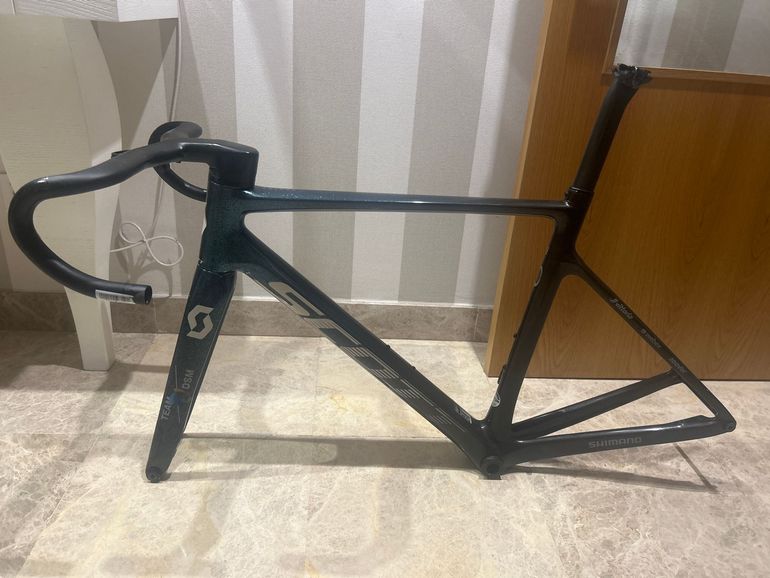 Used Scott Addict RC Pro 2022 Frameset 2022 Road & Gravel, Blue — image 2 of 10
