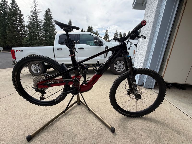 Used Trek Slash+ 9.7 SLX/XT 2025 2025 MTB