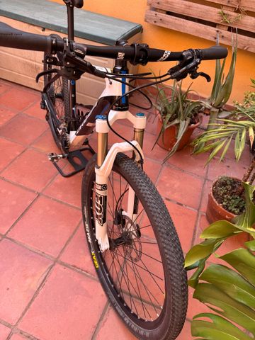 Tweedehands Orbea ALMA M30 2018 2018 Mountainbike — afbeelding 2 van 6