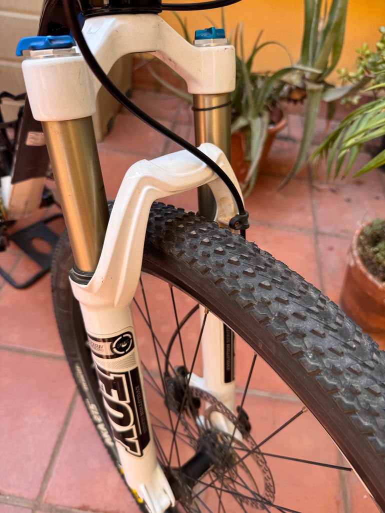 Tweedehands Orbea ALMA M30 2018 2018 Mountainbike — afbeelding 3 van 6