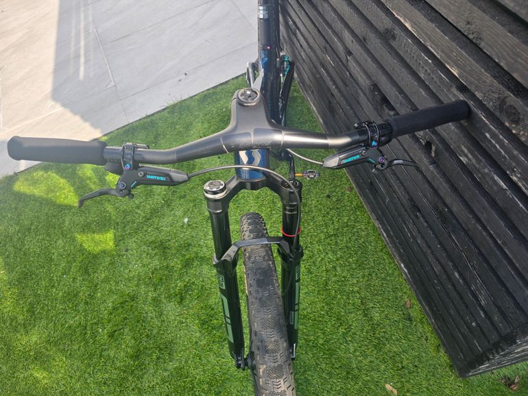 Tweedehands Scott spark rc sl Spark RC SL 2025 Mountainbike — afbeelding 4 van 9