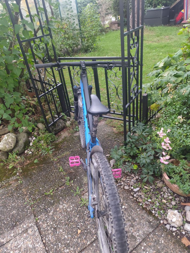 Used Canyon Neuron CF 9.0 SL 2019 2019 Mountainbike, Blue, 27.5, 29 — image 2 of 4
