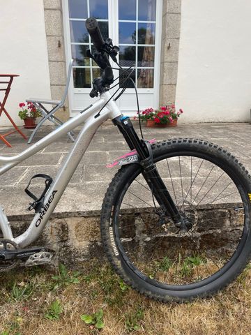 Orbea LAUFEY H-LTD 2023 2023 Mountainbike usato, Grigio chiaro — immagine 2 di 10