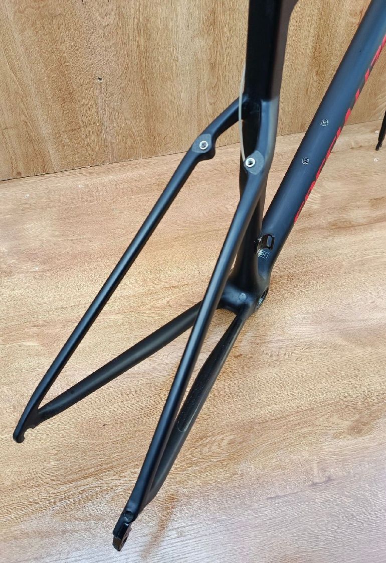 Used Specialized Tarmac Sl6 fact 10r Frameset 2020 Road & Gravel, Black — image 3 of 6