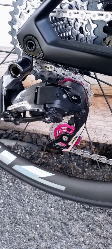 BMC Roadmachine SRAM Force eTap AXS 2025 Road & Gravel usato, Nero — immagine 3 di 14