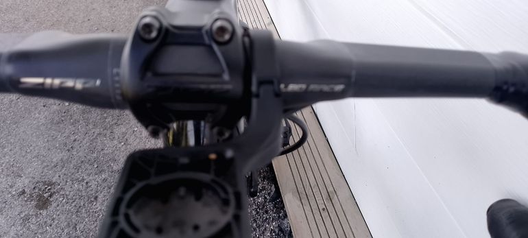 BMC Roadmachine SRAM Force eTap AXS 2025 Road & Gravel usato, Nero — immagine 7 di 14