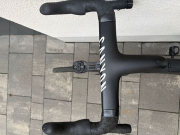 Canyon Ultimate CFR Di2 2023 2023 Road & Gravel de segunda mano, Negro — imagen 3 de 6