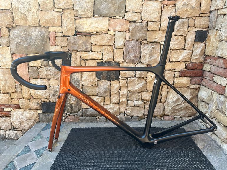Used Giant Tcr Frameset 2023 2023 Road & Gravel, Orange — image 2 of 12