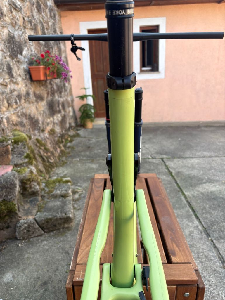 Used Santa Cruz BLUR Frame / Carbon CC 2024 Frameset 2024 Mountainbike, Green, 29 — image 2 of 31