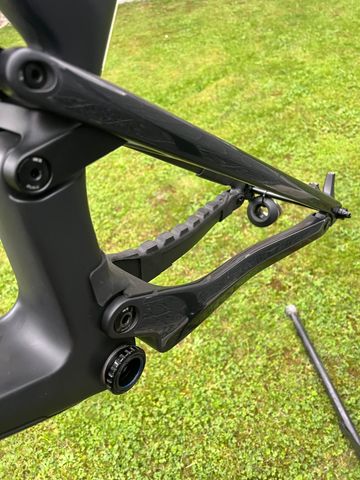 Used Canyon Spectral CF 8 2025 Frameset 2025 Mountainbike, Black, 29, 27.5 — image 14 of 14