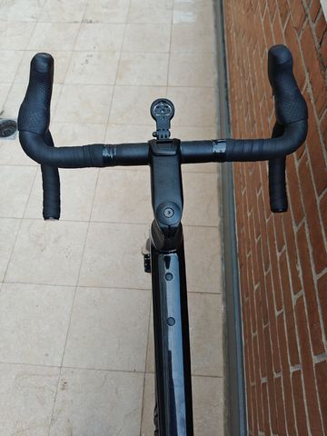 Used BMC Roadmachine 01 FOUR 2019 2019 Road & Gravel, Black — image 8 of 10