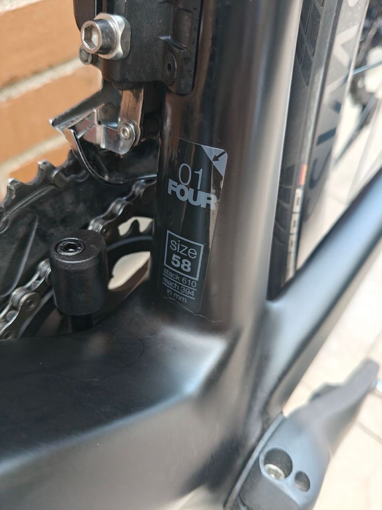 Used BMC Roadmachine 01 FOUR 2019 2019 Road & Gravel, Black — image 5 of 10