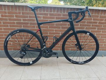Used BMC Roadmachine 01 FOUR 2019 2019 Road & Gravel, Black — image 1 of 10