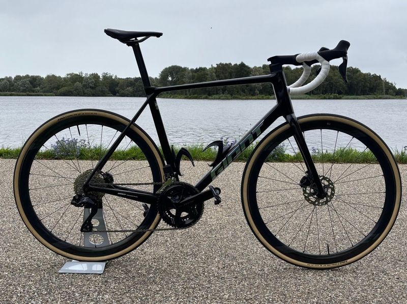 Giant TCR Advanced Pro 1 Di2 2025 2025 Road & Gravel d'occasion