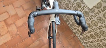 Used Orbea ORCA M20iLTD 2022 2022 Road & Gravel, White — image 5 of 5