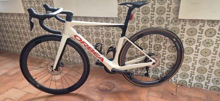 Used Orbea ORCA M20iLTD 2022 2022 Road & Gravel, White — image 2 of 5