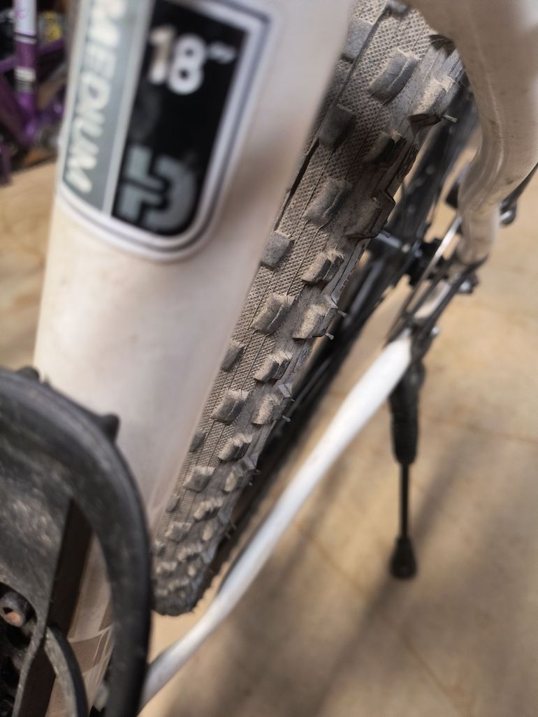 Used Diamondback Overdrive 29 1 2018 2018 Mountainbike, White, 29 — image 2 of 7