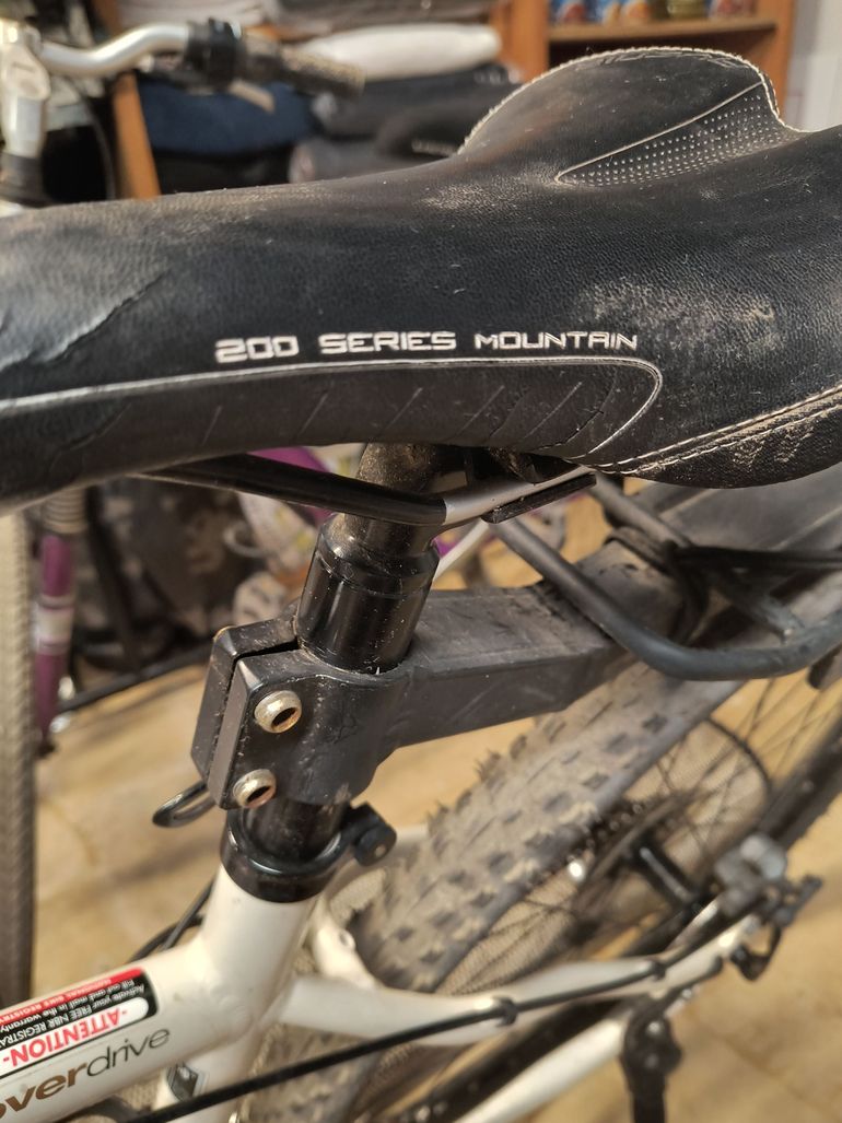 Used Diamondback Overdrive 29 1 2018 2018 Mountainbike, White, 29 — image 3 of 7