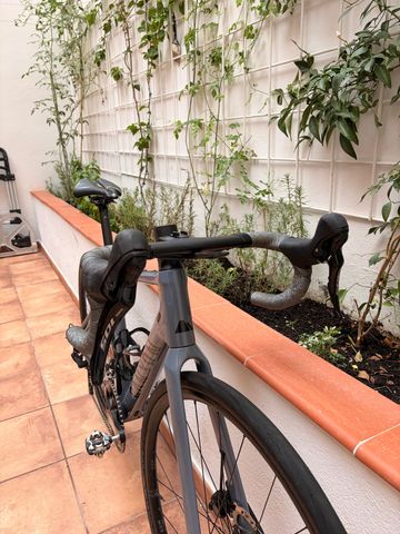 Canyon Endurace CF 7 2024 2024 Road & Gravel d'occasion — image 6 sur 9
