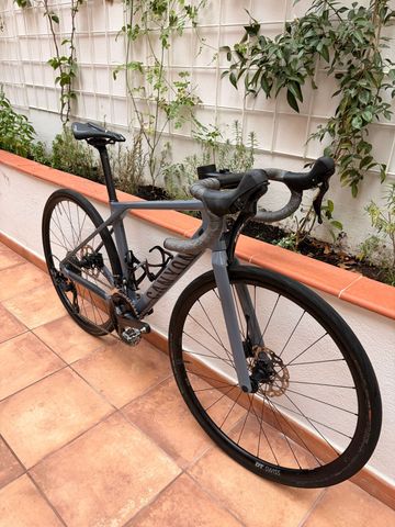 Canyon Endurace CF 7 2024 2024 Road & Gravel d'occasion — image 5 sur 9