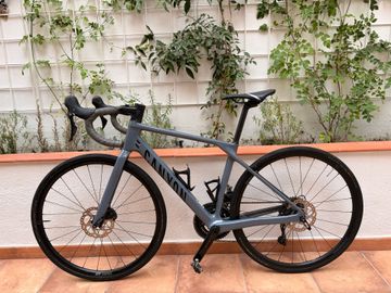 Canyon Endurace CF 7 2024 2024 Road & Gravel d'occasion — image 2 sur 9