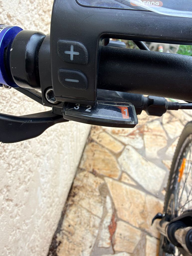 Used E-Vision VTT électrique E-Vision 27, 5” – RockShox – Bafang 250W – Shimano Altus – Hardtail 2021 Mountainbike, Red, 27.5 (650B) — image 6 of 13