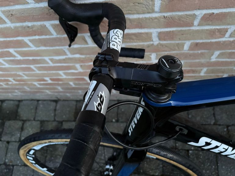 Used Stevens Super prestige Shimano Ultegra Di2 2019 Road & Gravel, Black — image 10 of 18