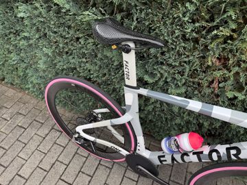 Used Factor One Custom SRAM Red eTap AXS 2026 Road & Gravel, White — image 5 of 6