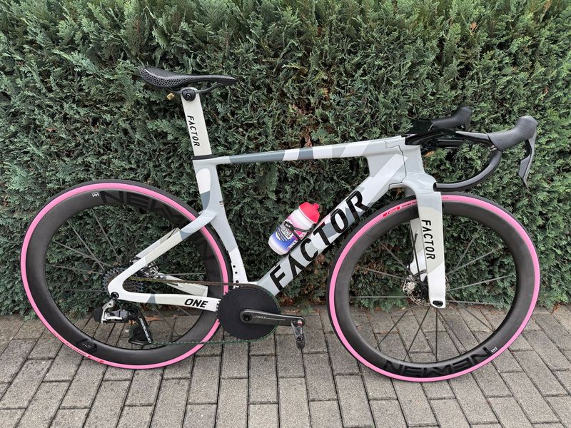 Tweedehands Factor One Custom SRAM Red eTap AXS 2026 Road & Gravel