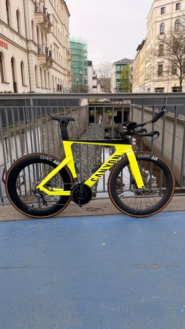 Used Canyon Speedmax CF 8 Disc 2023 Frameset 2023 Road & Gravel, Orange — image 1 of 3