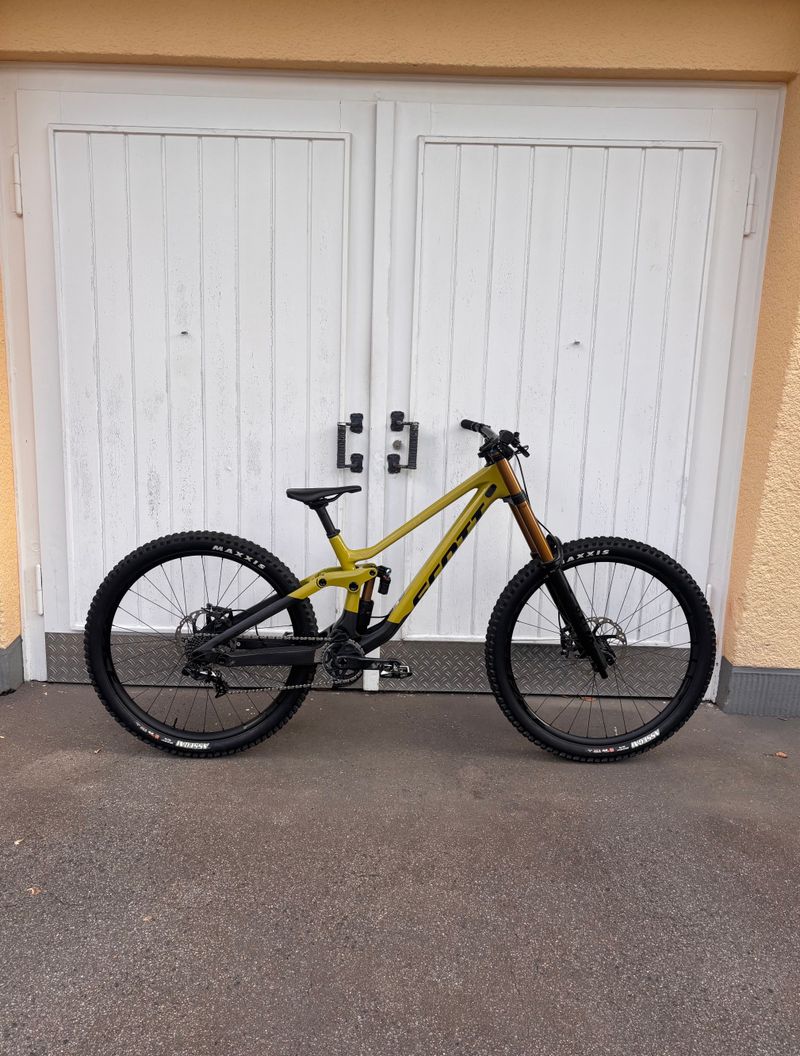 Used Scott Gambler 900 Tuned 2024 2024 MTB