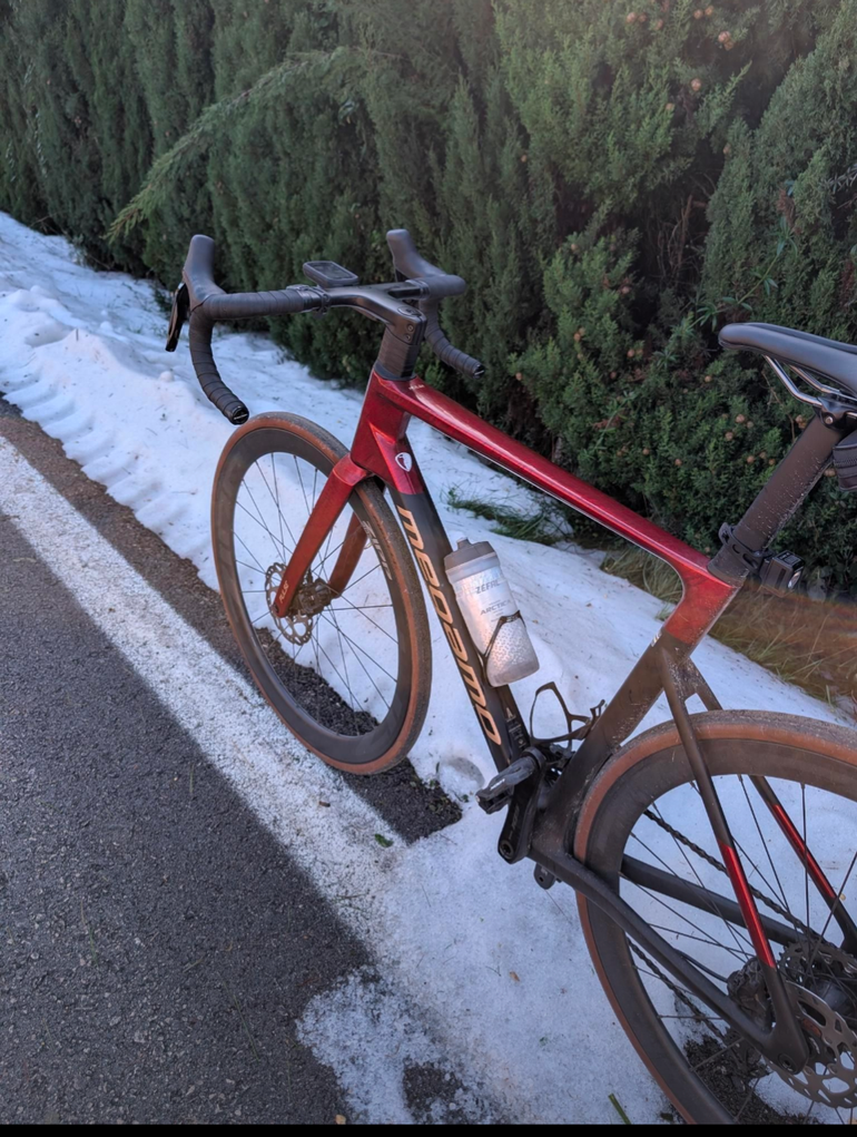 Used Megamo PULSE 15 CW 2025 2025 Road & Gravel, Red — image 2 of 3