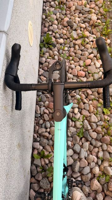 Used Bianchi Sprint 105 2025 2025 Road & Gravel, Blue — image 7 of 8