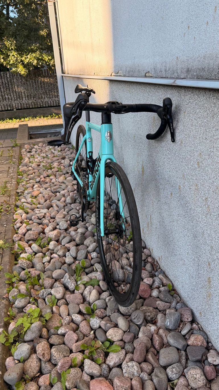 Used Bianchi Sprint 105 2025 2025 Road & Gravel, Blue — image 3 of 8