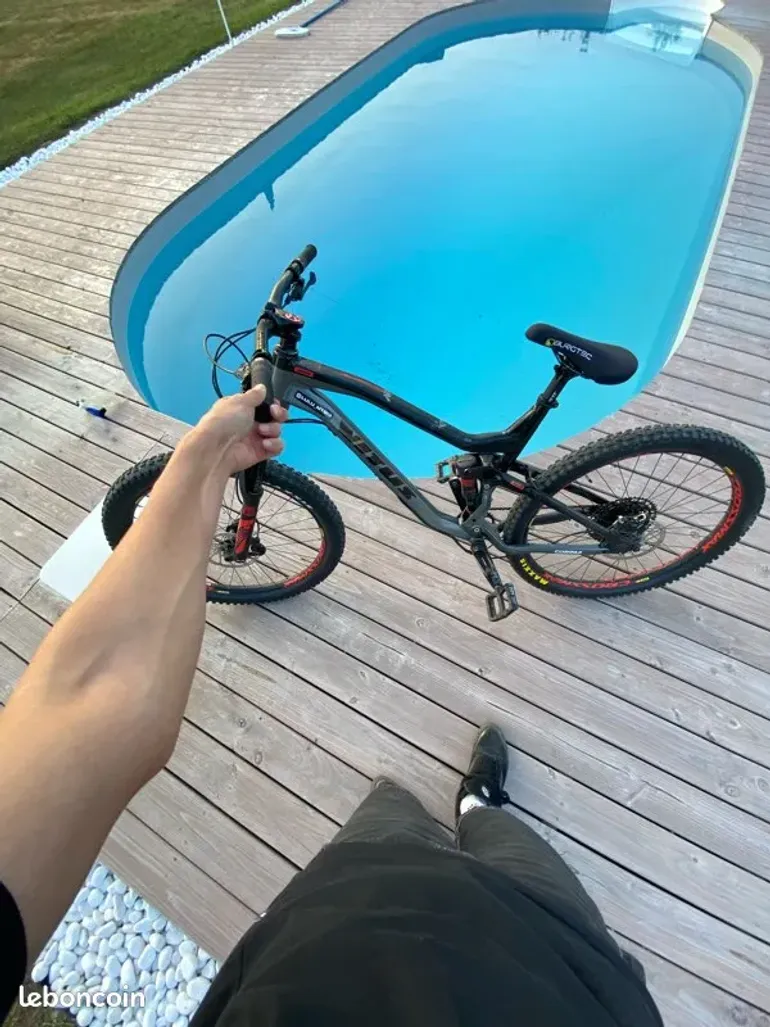 Tweedehands Vitus Escarpe 27 VR 2019 2019 Mountainbike — afbeelding 2 van 8