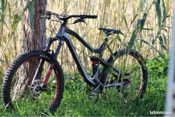Tweedehands Vitus Escarpe 27 VR 2019 2019 Mountainbike — afbeelding 4 van 8