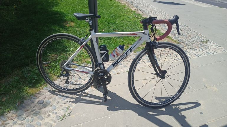 Käytetty scoot Scott Custom Shimano Sora 2010 Road & Gravel — kuva 2 / 3