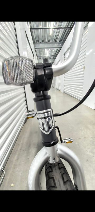 Used Mongoose Custom Other 2024 Mountainbike, Light Gray — image 6 of 6